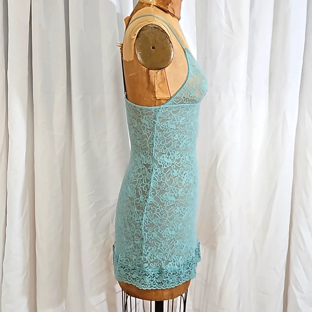 Victoria's Secret stretchy lace aqua Chemise NWT